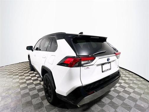 2023 Toyota RAV4 Hybrid SE