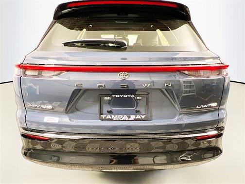 2025 Toyota Crown Signia Limited