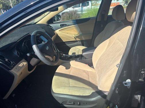Midnight Black 2013 Hyundai SONATA GLS