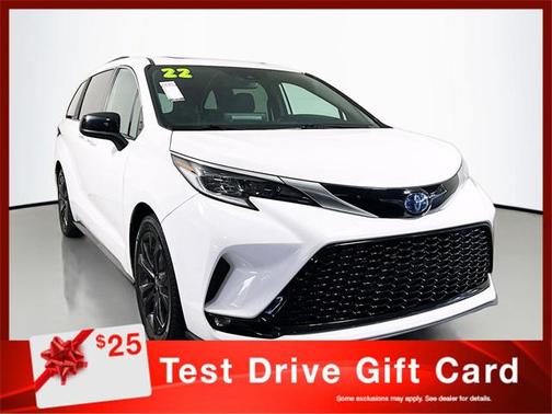 2022 Toyota Sienna XSE 7 Passenger