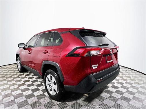 2022 Toyota RAV4 LE