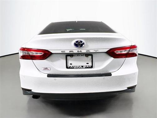 2018 Toyota Camry Hybrid XLE