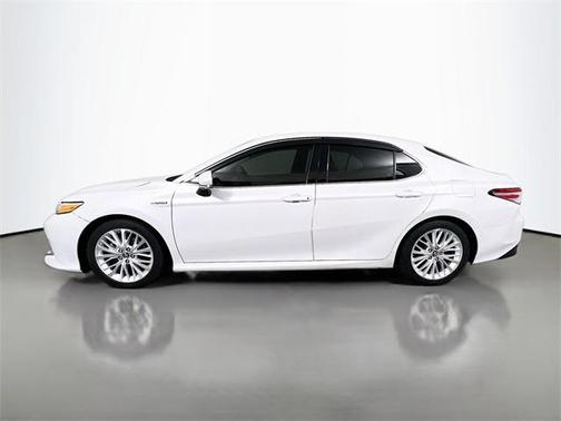 2018 Toyota Camry Hybrid XLE