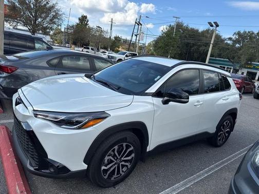 2025 Toyota Corolla Hybrid SE