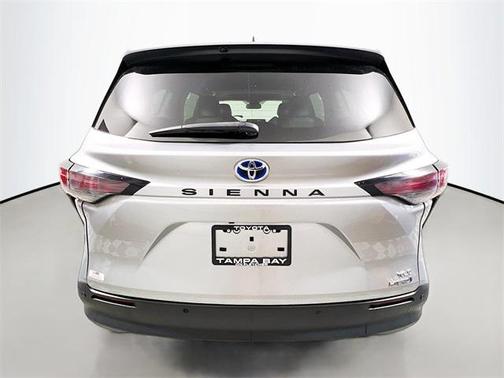 2023 Toyota Sienna XLE 7 Passenger