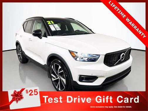 2021 Volvo XC40 T5 R-Design