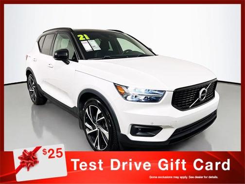 2021 Volvo XC40 T5 R-Design