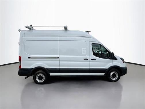 2022 Ford Transit-250 Base