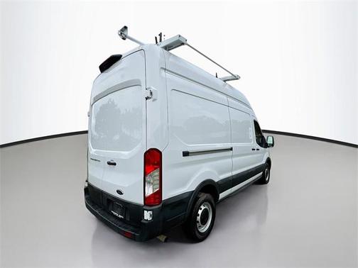 2022 Ford Transit-250 Base