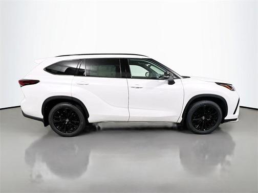 2026 Toyota Highlander XSE