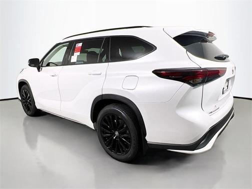 2026 Toyota Highlander XSE