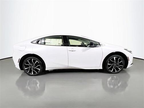 2025 Toyota Prius Plug-In Hybrid