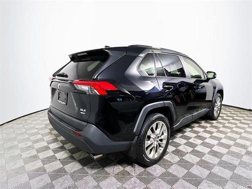 2019 Toyota RAV4 XLE Premium