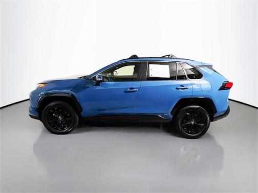 2022 Toyota RAV4 Hybrid SE