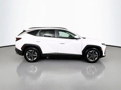 Serenity White Pearl 2025 Hyundai TUCSON SEL