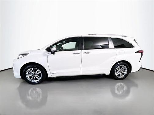 2021 Toyota Sienna Limited 7-Passenger