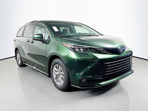 Cypress 2026 Toyota Sienna XLE