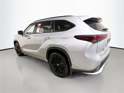 2025 Toyota Highlander XSE