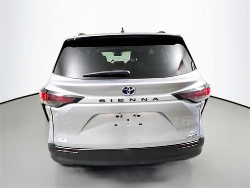 2023 Toyota Sienna XLE 7 Passenger