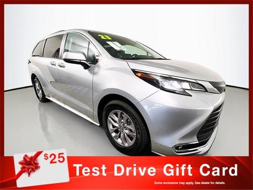 2023 Toyota Sienna XLE 7 Passenger