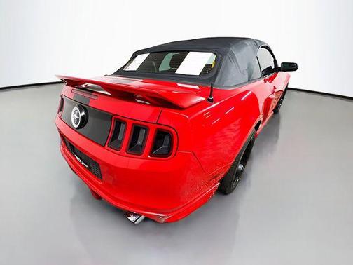 2014 Ford Mustang V6