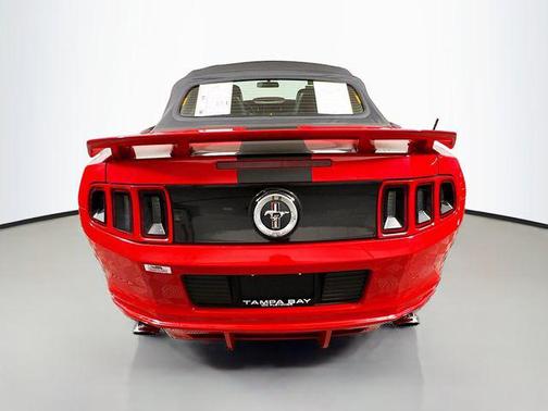 2014 Ford Mustang V6