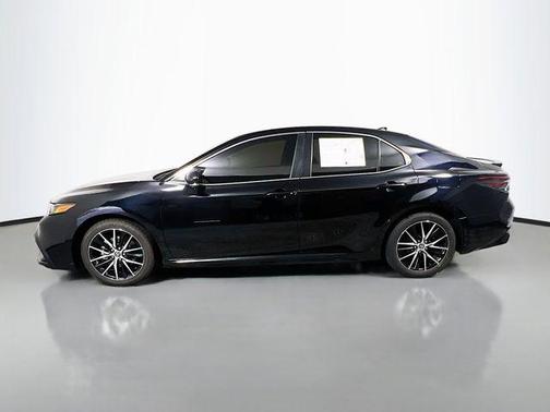 Midnight Black Metallic 2024 Toyota Camry SE