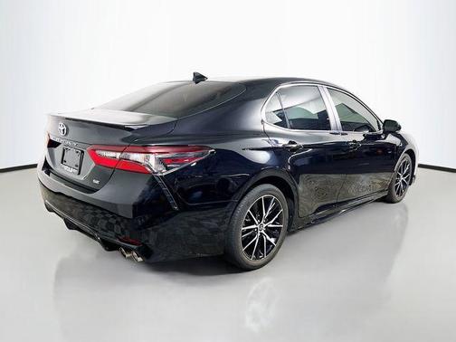 Midnight Black Metallic 2024 Toyota Camry SE
