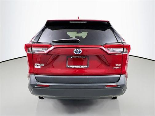 2019 Toyota RAV4 Hybrid XLE