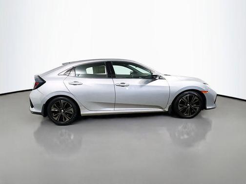 Q 2017 Honda Civic EX