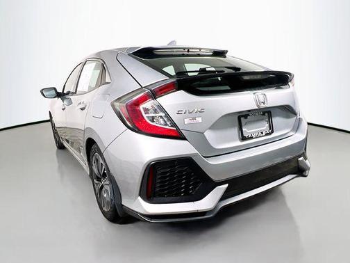 Q 2017 Honda Civic EX