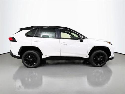 2025 Toyota RAV4 Hybrid SE