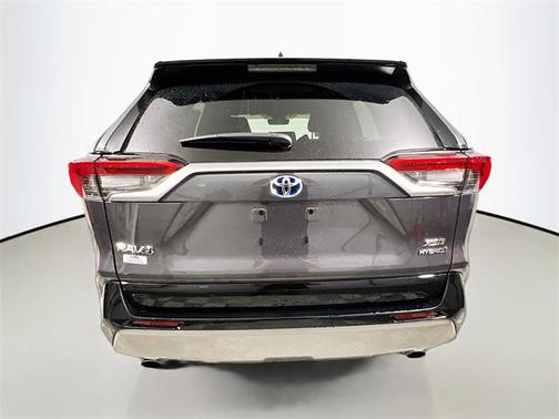 2024 Toyota RAV4 Hybrid SE