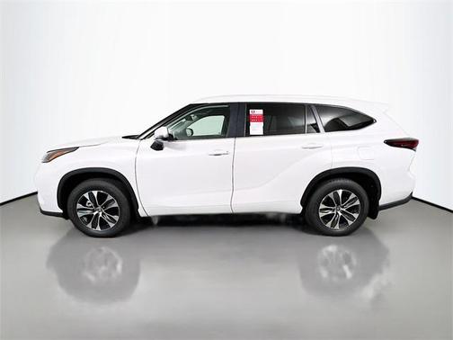 2025 Toyota Highlander XLE
