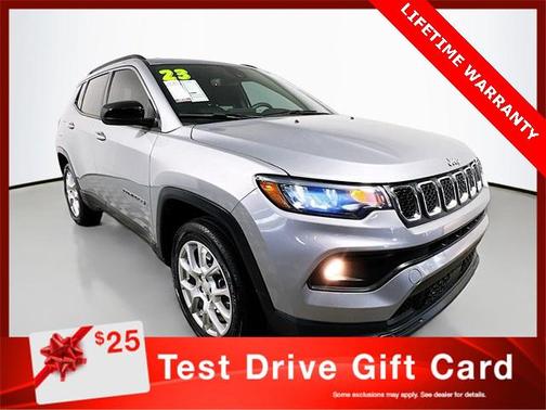 2023 Jeep Compass Latitude Lux