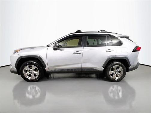 2022 Toyota RAV4 Hybrid LE