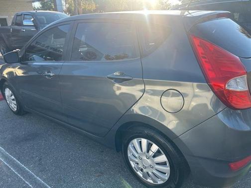2012 Hyundai Accent GS