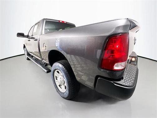 2018 RAM 2500 Tradesman Crew Cab 4x4 6'4' Box