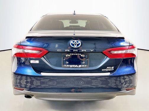 2021 Toyota Camry Hybrid XLE