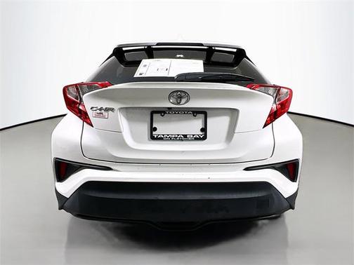 2021 Toyota C-HR LE