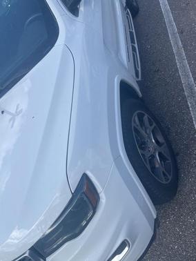 2018 Jeep Grand Cherokee Sterling Edition