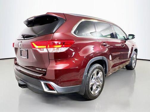 2019 Toyota Highlander Limited Platinum
