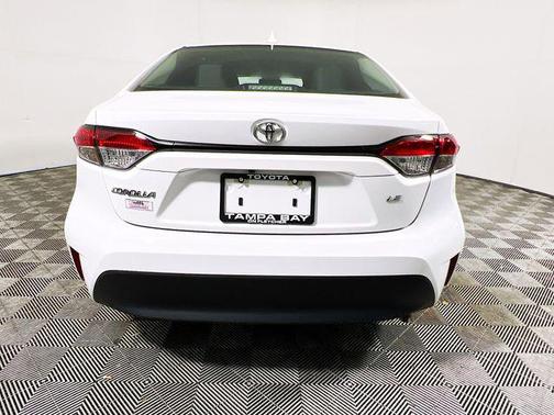Ice 2025 Toyota Corolla LE
