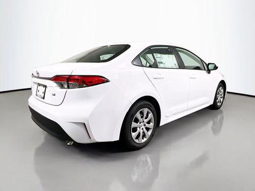 Ice 2025 Toyota Corolla LE