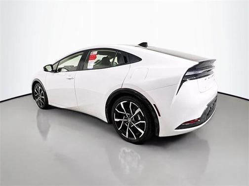2025 Toyota Prius Plug-In Hybrid XSE