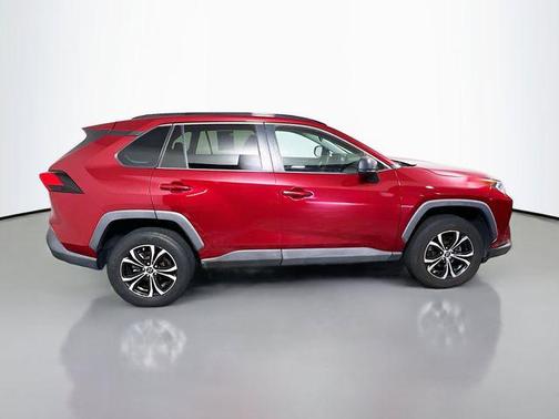 Pearl 2020 Toyota RAV4 LE
