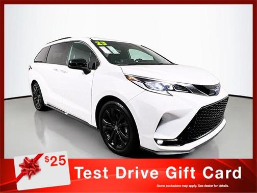 2023 Toyota Sienna XSE 7 Passenger