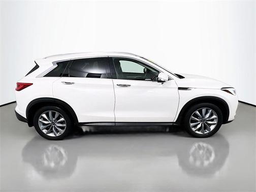 2021 INFINITI QX50 LUXE