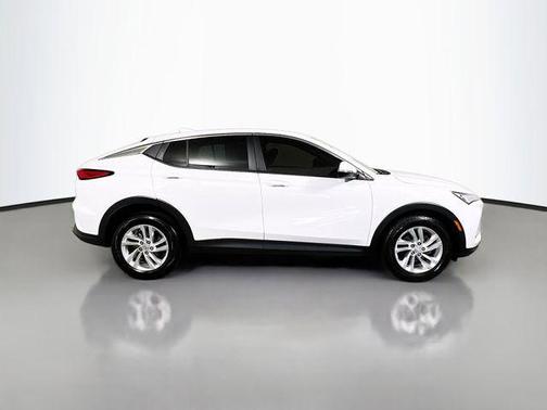 Summit White 2025 Buick Envista Preferred FWD