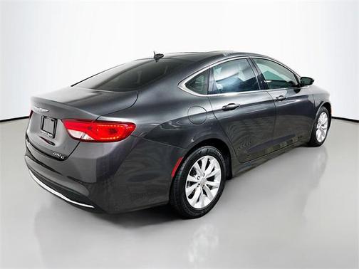 2016 Chrysler 200 C